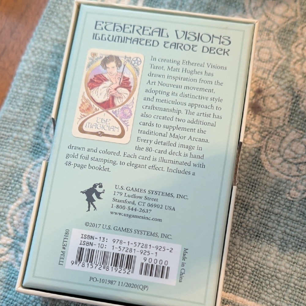 Ethereal Visions Illuminated Tarot Deck - Pastel Green & Gold Box - Picture 3 of 4